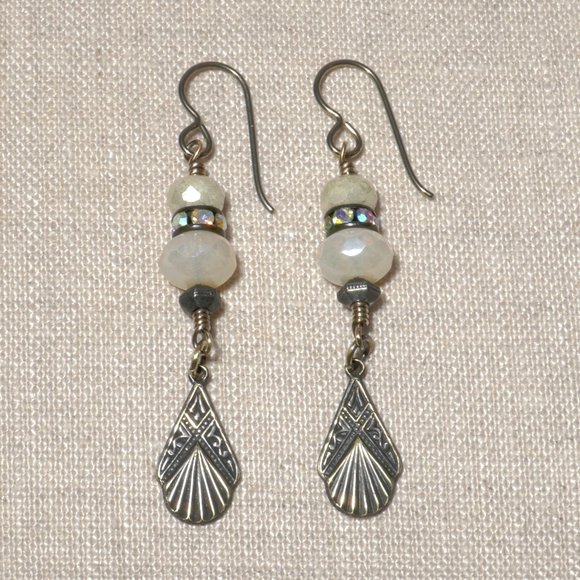 Hand Crafted Handmade Earrings Cream Czech Glass Art Deco Dangle Long Ea… - Picture 1 of 5
